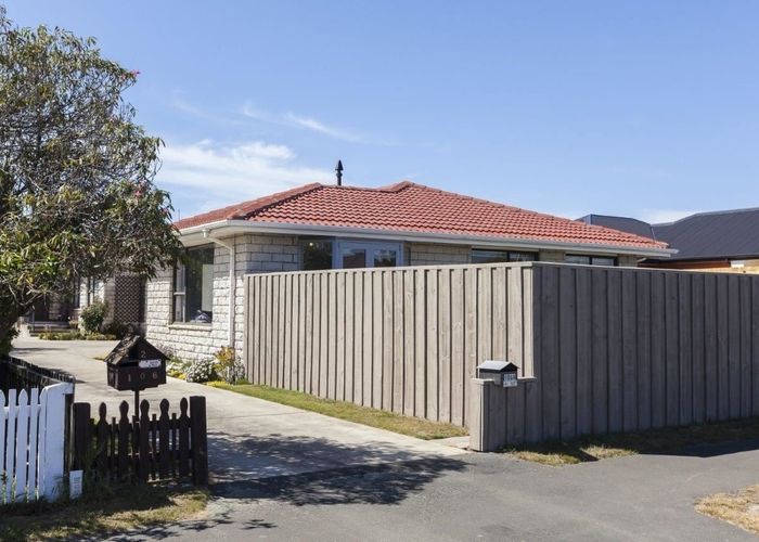  at 1/106 Burwood Road, Burwood, Christchurch City, Canterbury