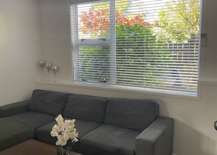  at 11 Roberts Road, Glenfield, North Shore City, Auckland