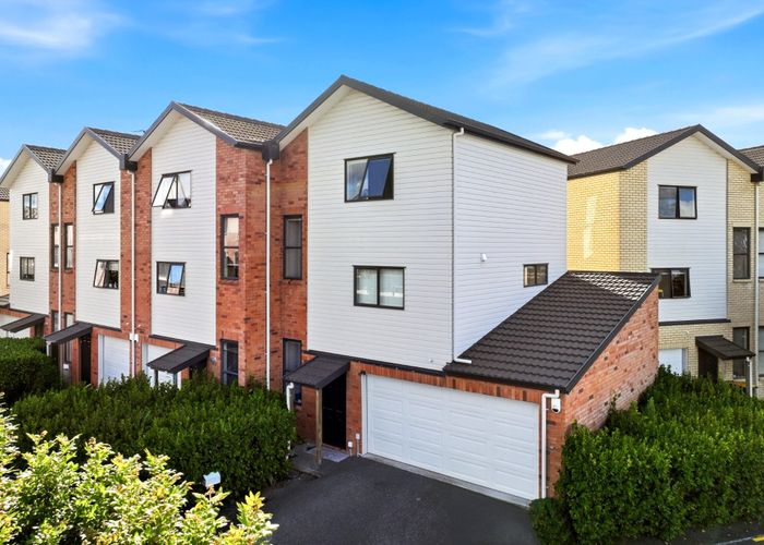  at 205/172 McLeod Road, Te Atatu South, Waitakere City, Auckland