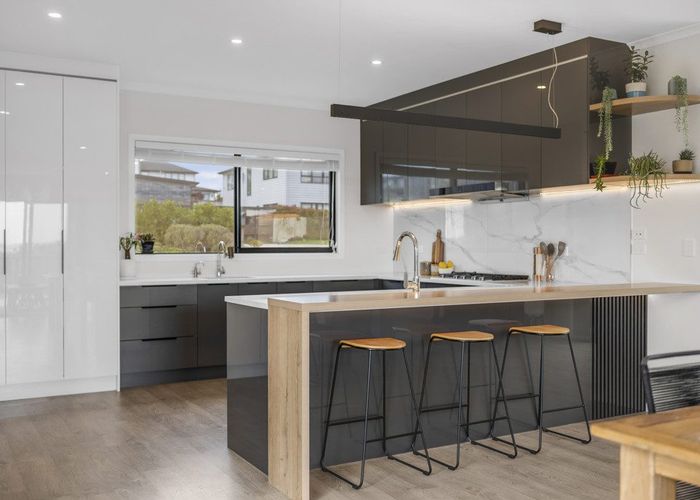  at 11 Whawhaki Road, Beachlands, Manukau City, Auckland