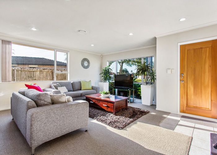  at 27 Morewa Place, Takanini, Auckland