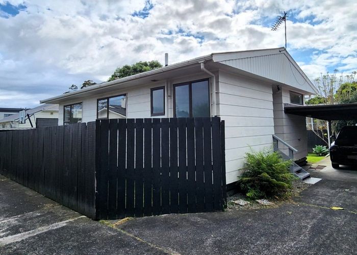  at 2/16 Saint Lukes Road, Mount Albert, Auckland City, Auckland