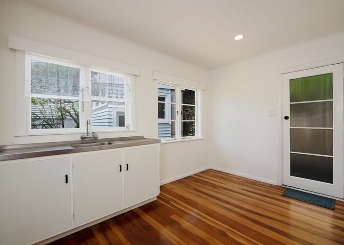  at 90 Newlands Road, Newlands, Wellington, Wellington