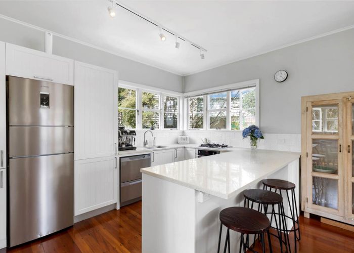 For rent 51 Te Kawa Road, Greenlane, Auckland City, Auckland homes