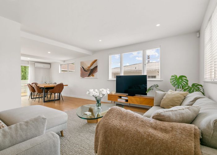  at 28 Kingdale Road, Henderson, Auckland