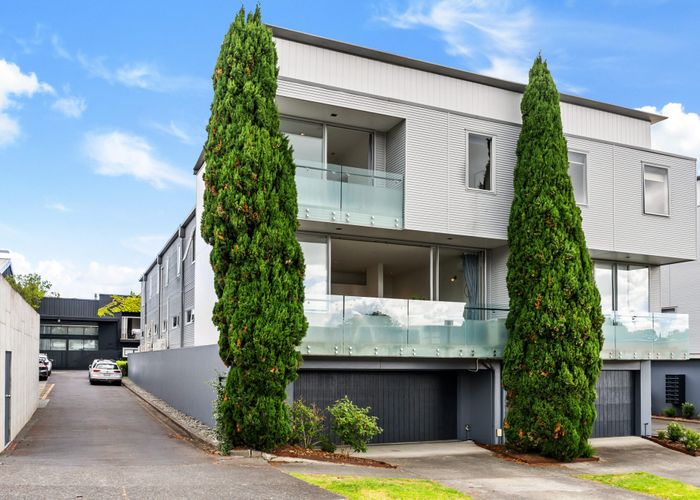  at 2/24 Westmoreland Street West, Grey Lynn, Auckland City, Auckland