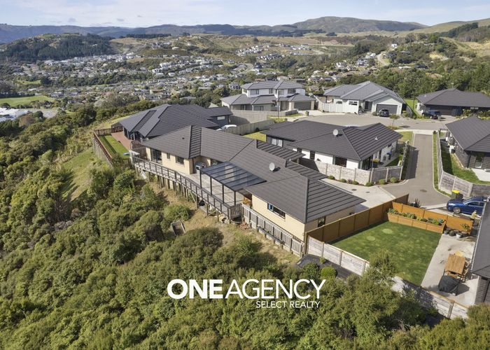  at 27 Topsail Way, Whitby, Porirua, Wellington