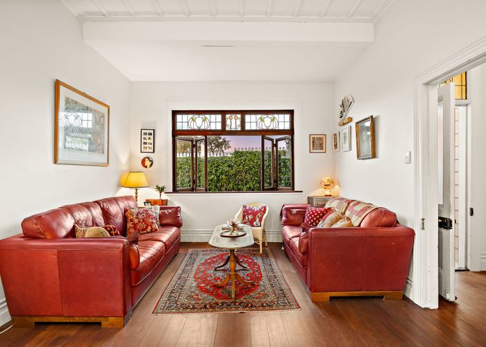  at 104 Bassett Road, Remuera, Auckland City, Auckland