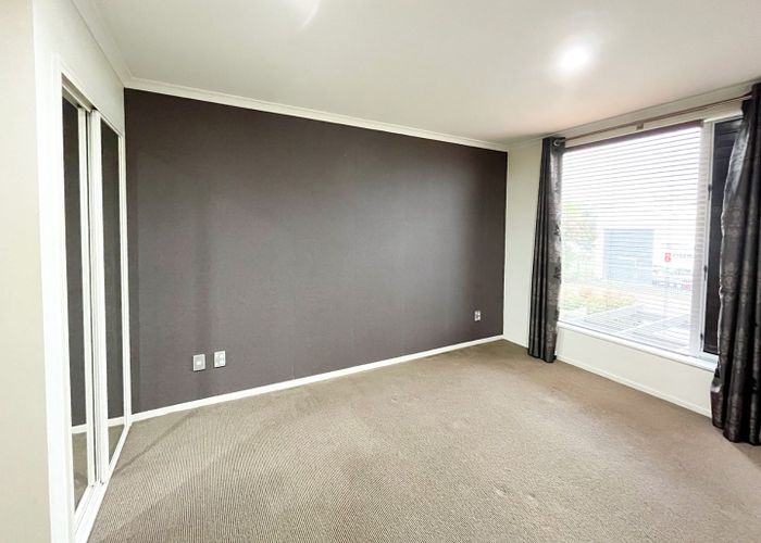  at 9X Clearwater Cove, West Harbour, Waitakere City, Auckland