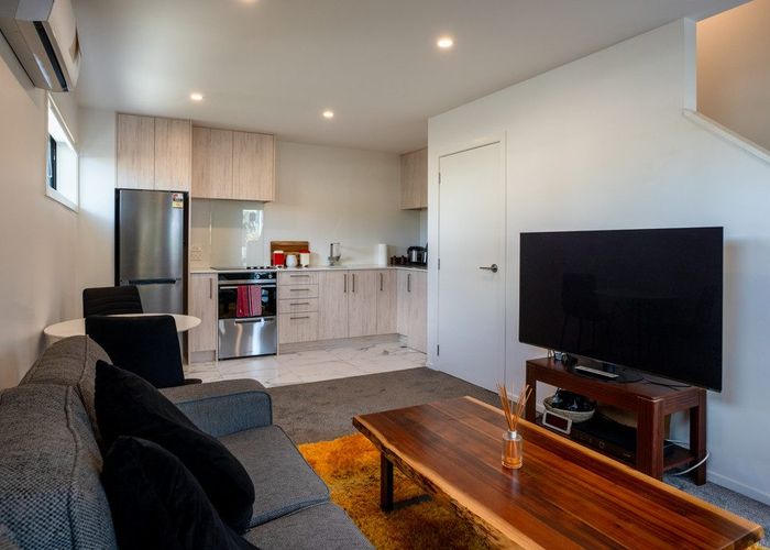  at 2/83 Vodanovich Road, Te Atatu South, Waitakere City, Auckland