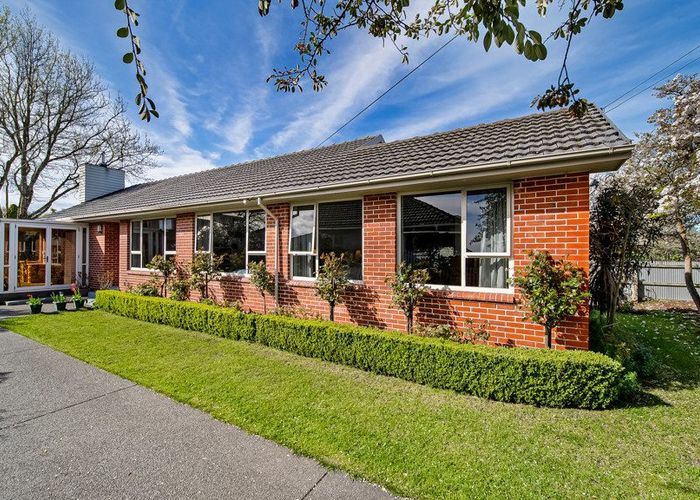 at 32 Coniston Avenue, Ilam, Christchurch