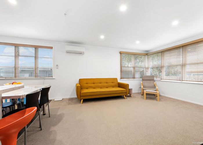  at 29 Carr Road, Three Kings, Auckland