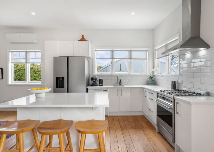  at 42 Fontenoy Street, Mount Albert, Auckland City, Auckland