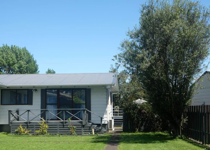  at 3/56 Henwood Road, Mangere East, Auckland