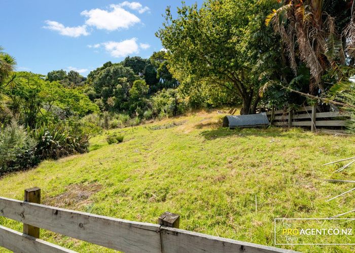  at 33c Landing Road, Titirangi, Waitakere City, Auckland