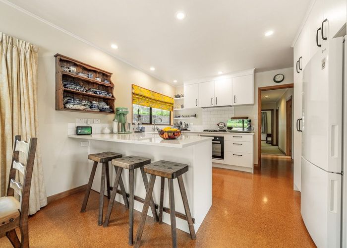  at 16 Jocelyn Crescent, Pinehaven, Upper Hutt, Wellington