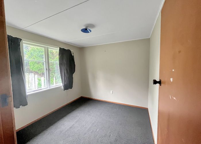  at 32 Roberts Line, Kelvin Grove, Palmerston North, Manawatu / Whanganui