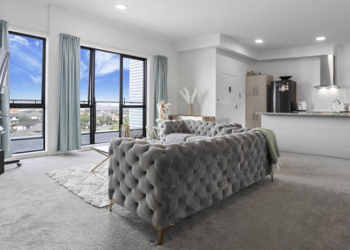  at 6/130 Stancombe Rd, Mission Heights, Manukau City, Auckland