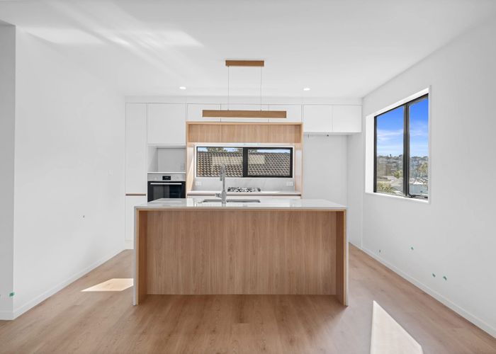  at 2/46 Cockayne Crescent, Sunnynook, North Shore City, Auckland