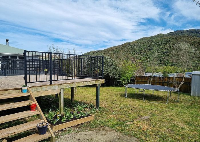  at 104 Coast Road, Wainuiomata, Lower Hutt