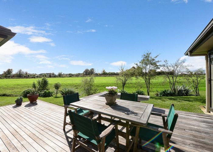  at 12 Peninsula Point, Huntington, Hamilton