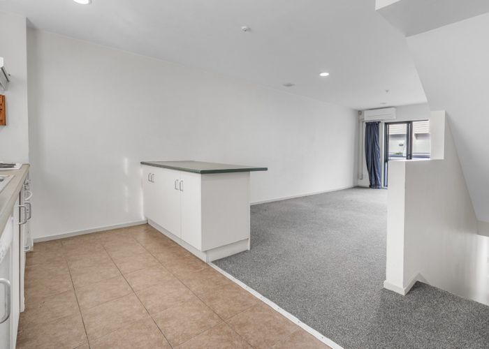  at 28/10 Ruru Street, Eden Terrace, Auckland City, Auckland