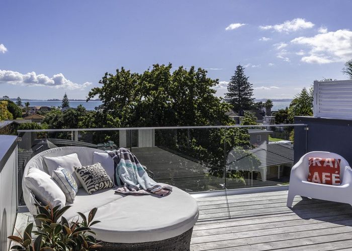  at 20B Oakwood Grove, Eastern Beach, Manukau City, Auckland