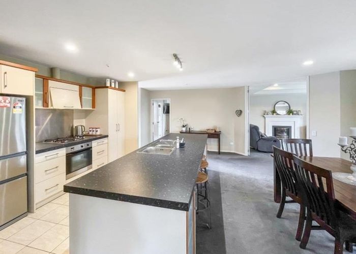  at 8 Nielsen Gardens, Rototuna, Hamilton, Waikato