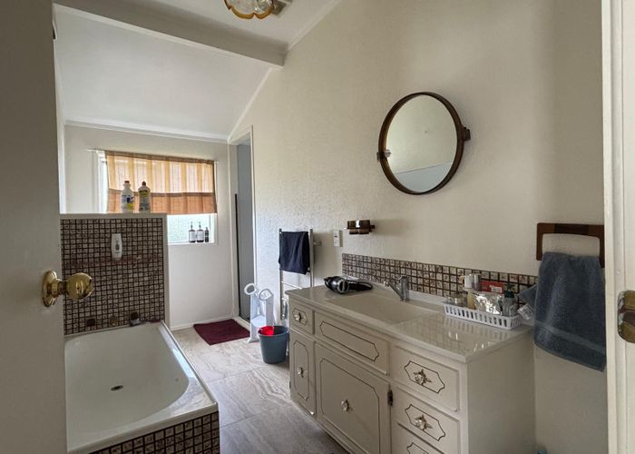  at 53 west coast, Glen Eden, Waitakere City, Auckland