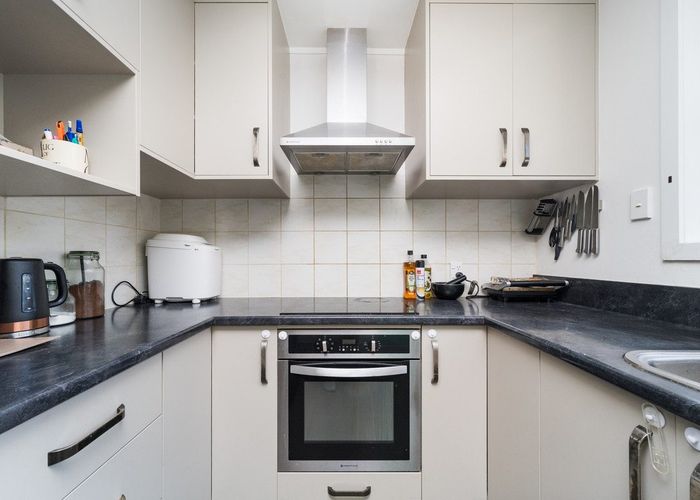  at 2 Pencarrow Street, Highbury, Palmerston North, Manawatu / Whanganui