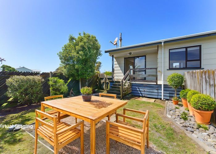  at 17 Kitchener Street, Te Horo Beach