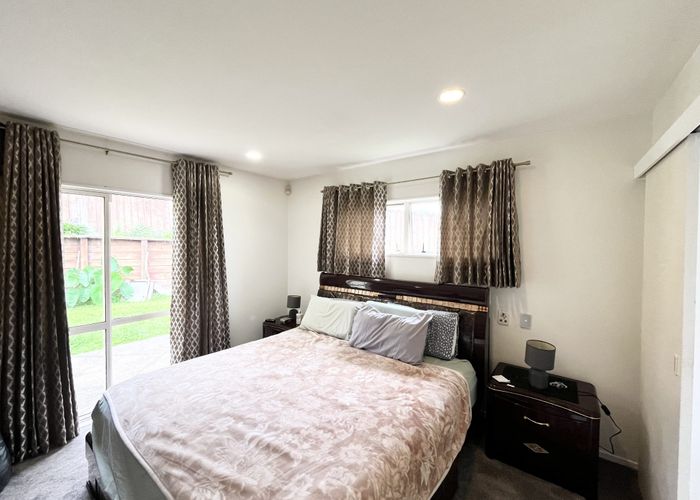  at 36 Mandeville Place, Unsworth Heights, North Shore City, Auckland