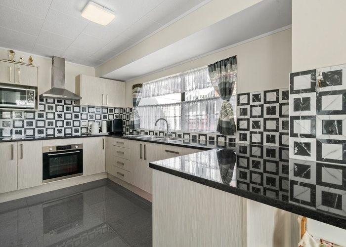  at 17 Kopara Place, Clendon Park, Manukau City, Auckland