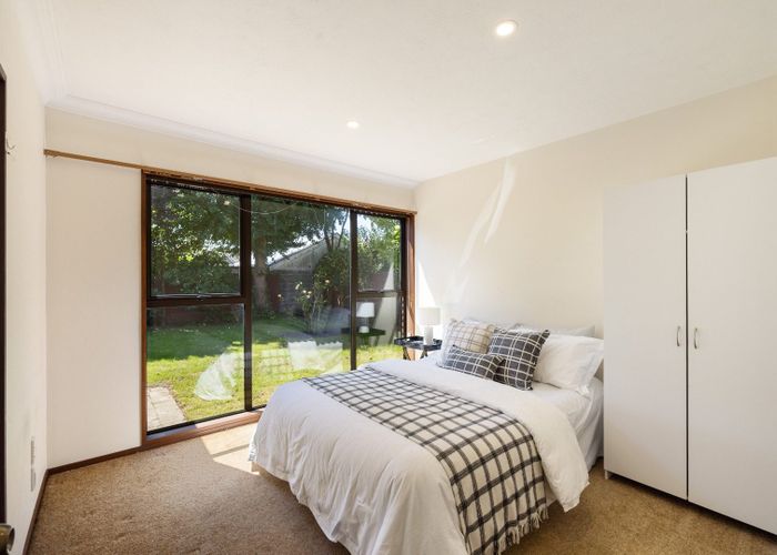  at 10 Lodge Place, Ilam, Christchurch City, Canterbury