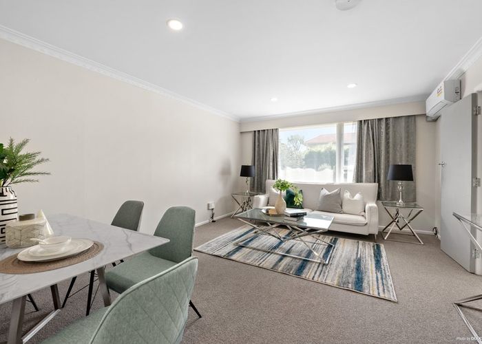  at 2b Cheriton Road, Mellons Bay, Manukau City, Auckland