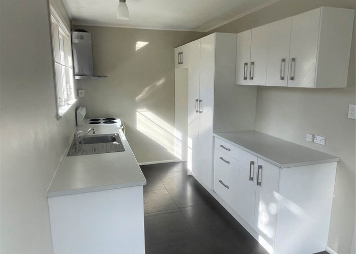  at 8A Tagor Street, Glen Eden, Waitakere City, Auckland
