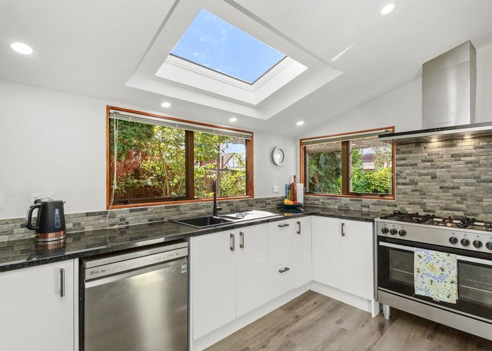  at 42 McEnroe Grove, Naenae, Lower Hutt, Wellington