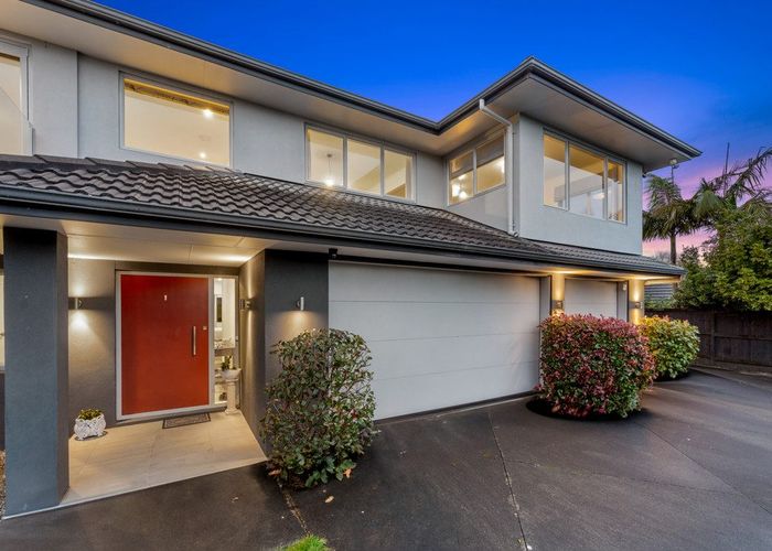  at 8 Baverton Drive, Flat Bush, Auckland