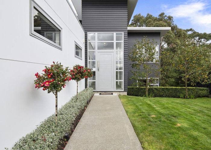  at 42 Ruapehu Drive, Fitzherbert, Palmerston North