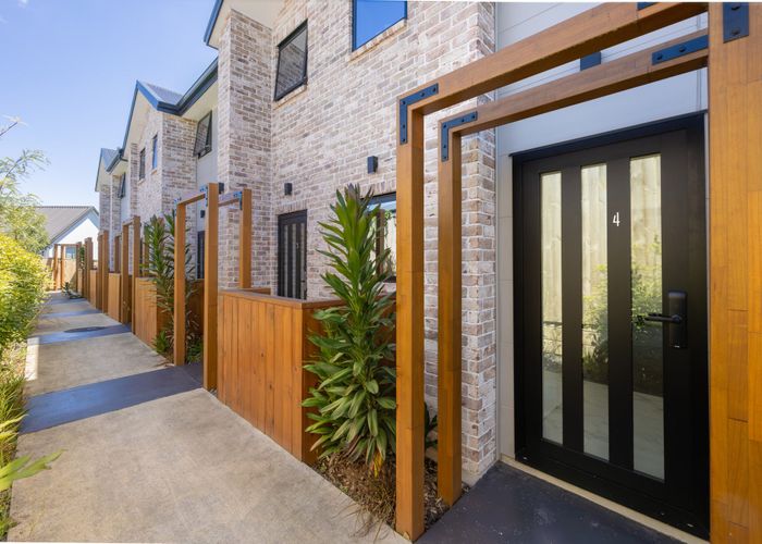  at 4 Sunnymead Road, Glen Innes, Auckland