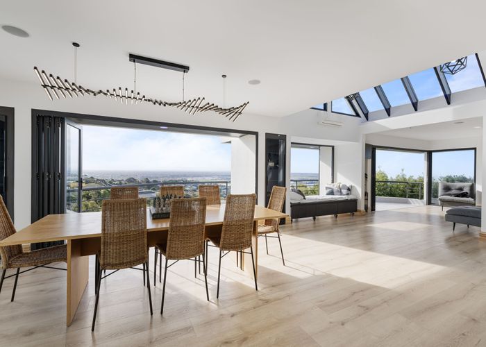  at 9 Luxton Place, Mount Pleasant, Christchurch