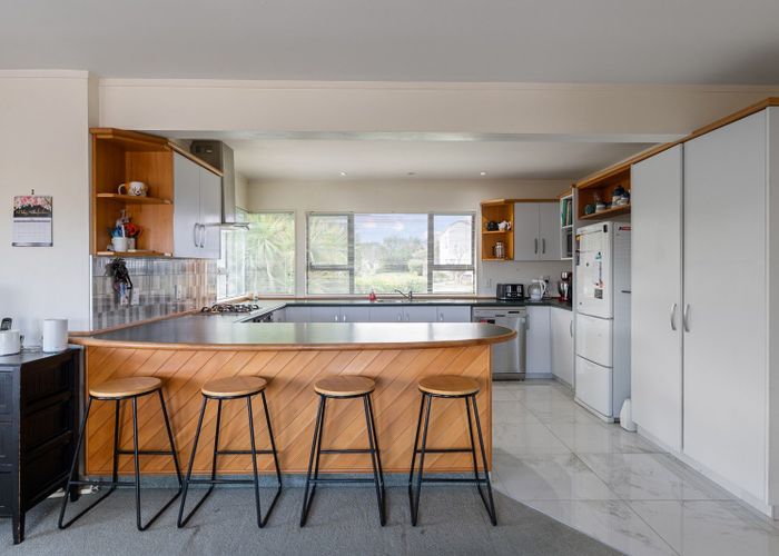  at 60 Molyneux Close, Whitby, Porirua, Wellington