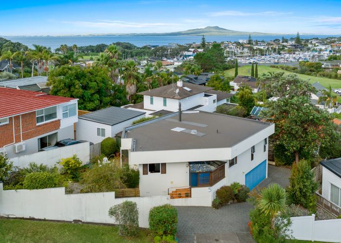  at 1/5 Seaview Road, Castor Bay, North Shore City, Auckland
