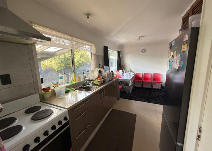  at 2/195 Buckland Road, Mangere East, Manukau City, Auckland