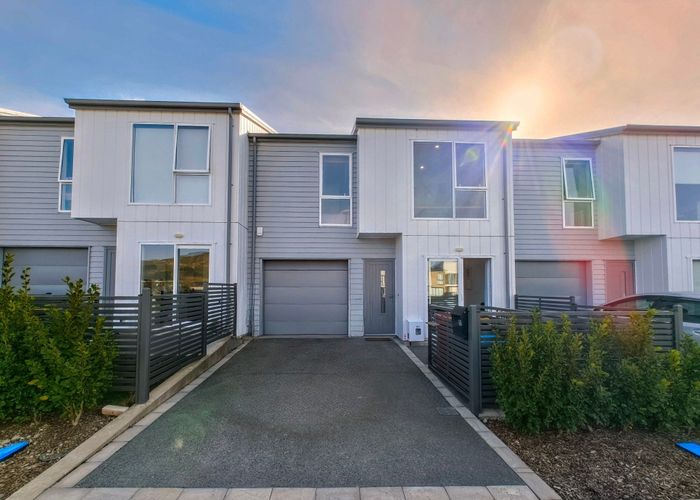  at 77 Hokioi Drive, Kenepuru, Porirua, Wellington