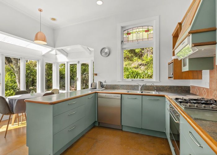  at 36 Sutherland Crescent, Melrose, Wellington, Wellington