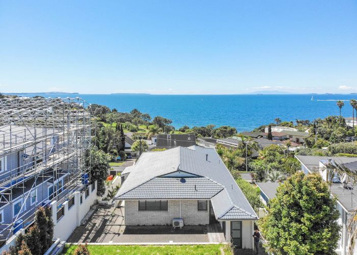 at 74 Churchill Road, Murrays Bay, Auckland