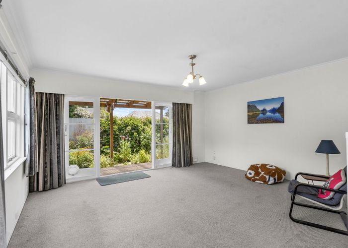  at 2/10 Rochester Street, Linwood, Christchurch