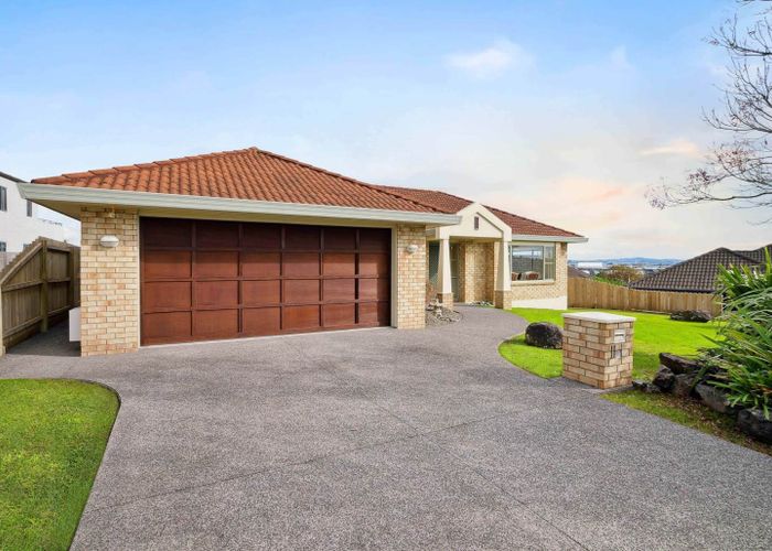  at 11 Conacher Close, East Tamaki Heights, Auckland