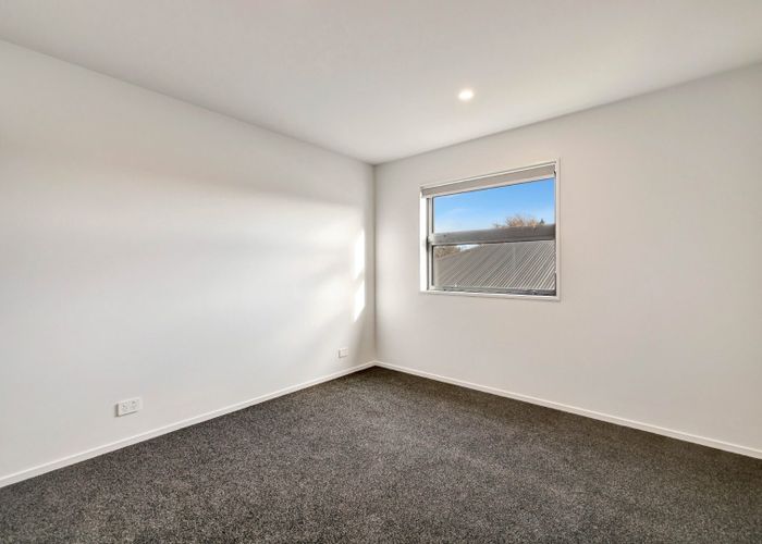  at 2/11 Spring Grove Street, Spreydon, Christchurch City, Canterbury